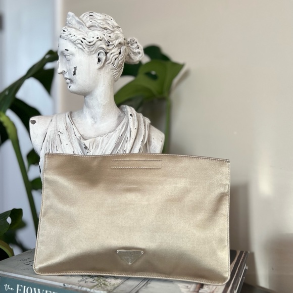 Prada Fumo Tessuto Vela Clutch - Picture 2 of 13